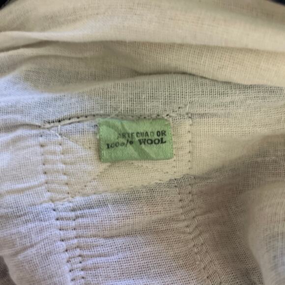 Tribal Print Large Hand Woven Wool Equador Made Travel duffle Bag - Picture 6 of 6